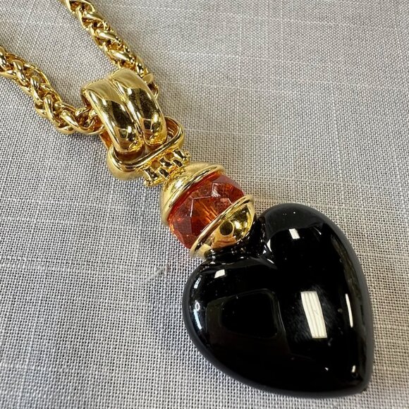Vintage Joan Rivers 18K Gold Plated Black Heart Pendant Necklace - Picture 13 of 13